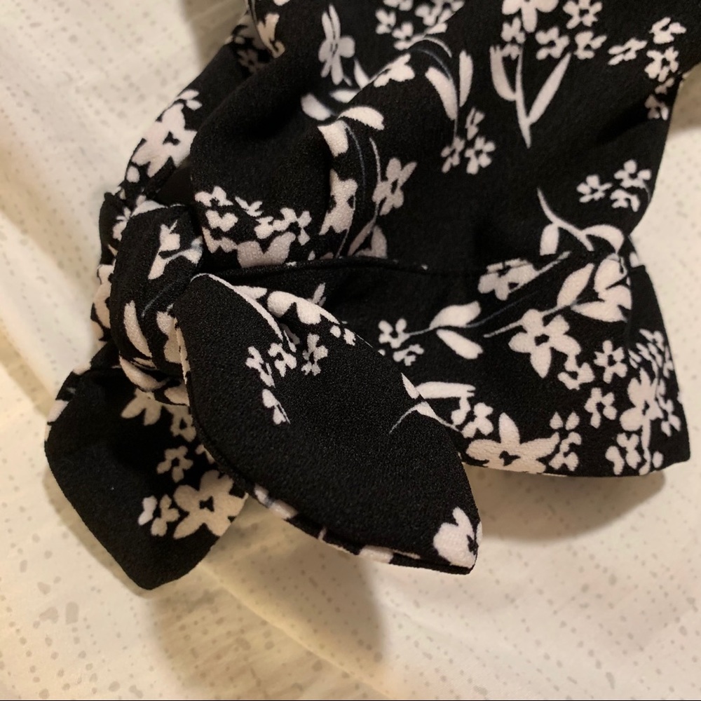 Calvin Klein floral print jumpsuit - Picture 2 of 6